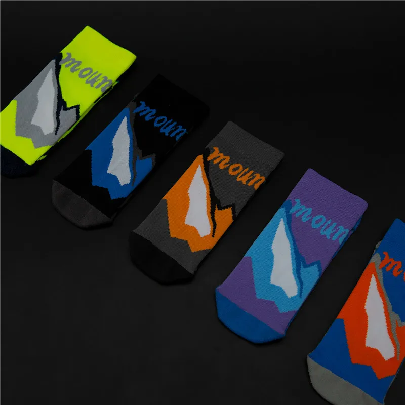 

2Pair 2021 New Men Cotton Professional Sports Basketball Socks Breathable Trendy Damping Fashion Sweat Outdoor Running Socks