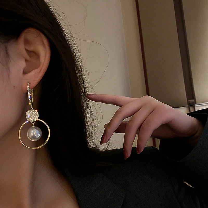 

2021 New Fashion Korean Oversized White Pearl Drop Earrings for Women Bohemian Golden Round Wedding Earrings Jewelry Gift