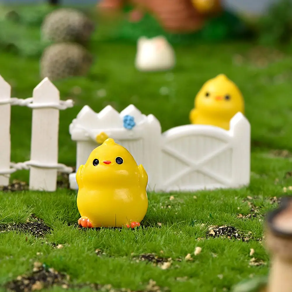 

Cute Gardening DIY Landscaping Garden Decoration Micro Landscape Resin Mini Yellow Chicken Chick Family