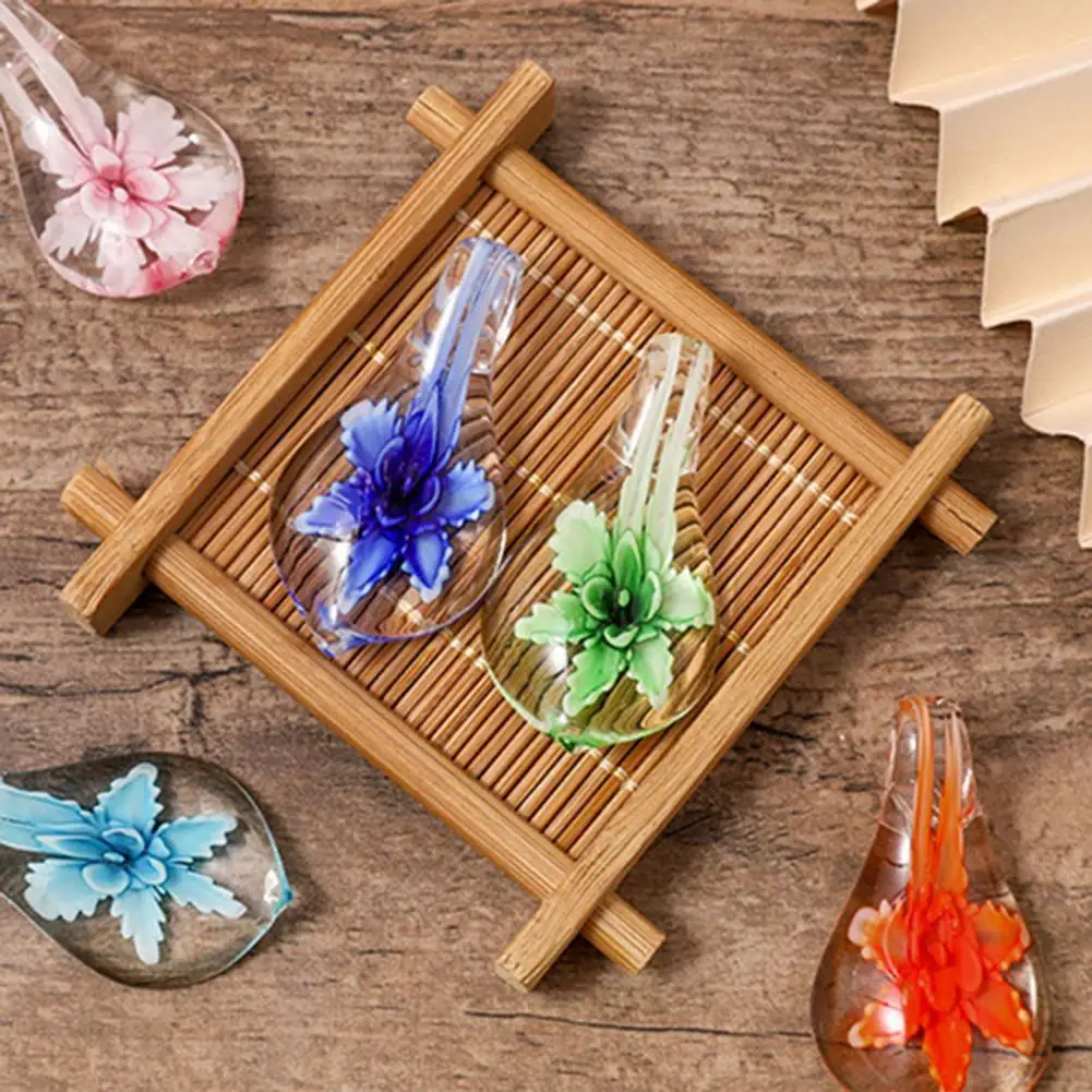 

Decorative Portable Wear-resistant Visual Effect Pen Stand for Studio