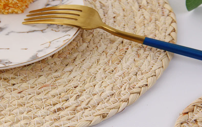 

Handmade Weave Non-slip Placemat coaster Corn hull for table dinne Round Insulation pads Table Mats Pads Home Decor 0041