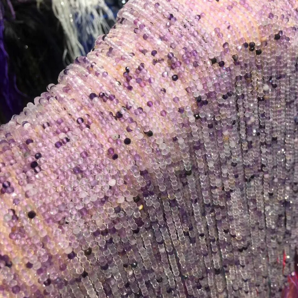 Граненые фиолетовые бусины из натурального камня флюорита небольшие рассеянные