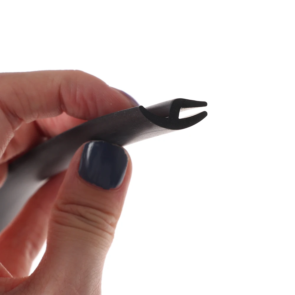 Резиновое уплотнение под лобовое стекло автомобиля | Автомобили и мотоциклы