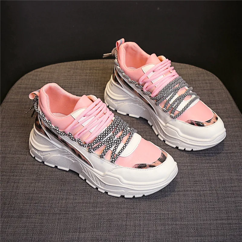 Женские кроссовки с леопардовым принтом модные на платформе со шнуровкой