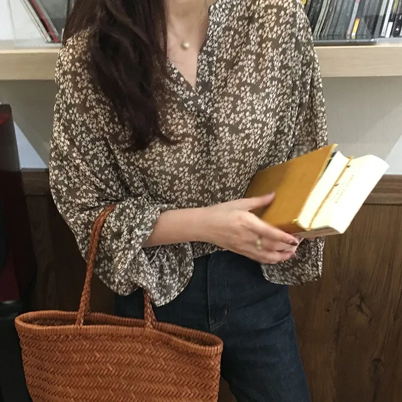 

Floral Chiffon Blouse for Women O-Neck Shirt Tops Sweet Exposed Navel Flare Sleeve Girls Long Sleeve Clothes Autumn Outfits