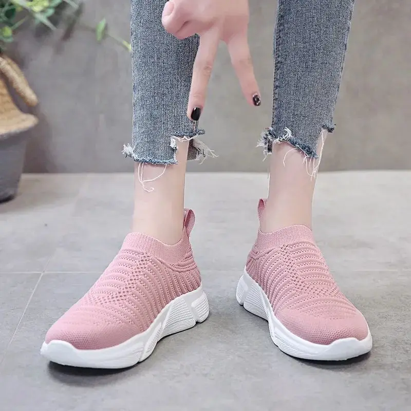 

New Summer Men's Youth Fashion Simple Trend Casual Overshoes Lightweight Soft Breathable Mesh Socks Shoes Men's Sports Shoes