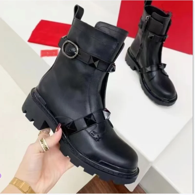 

Salto grosso rebite sapatos femininos дизайнерские брендовые ботинки с украшением из циферблата rebite redonda botas femin