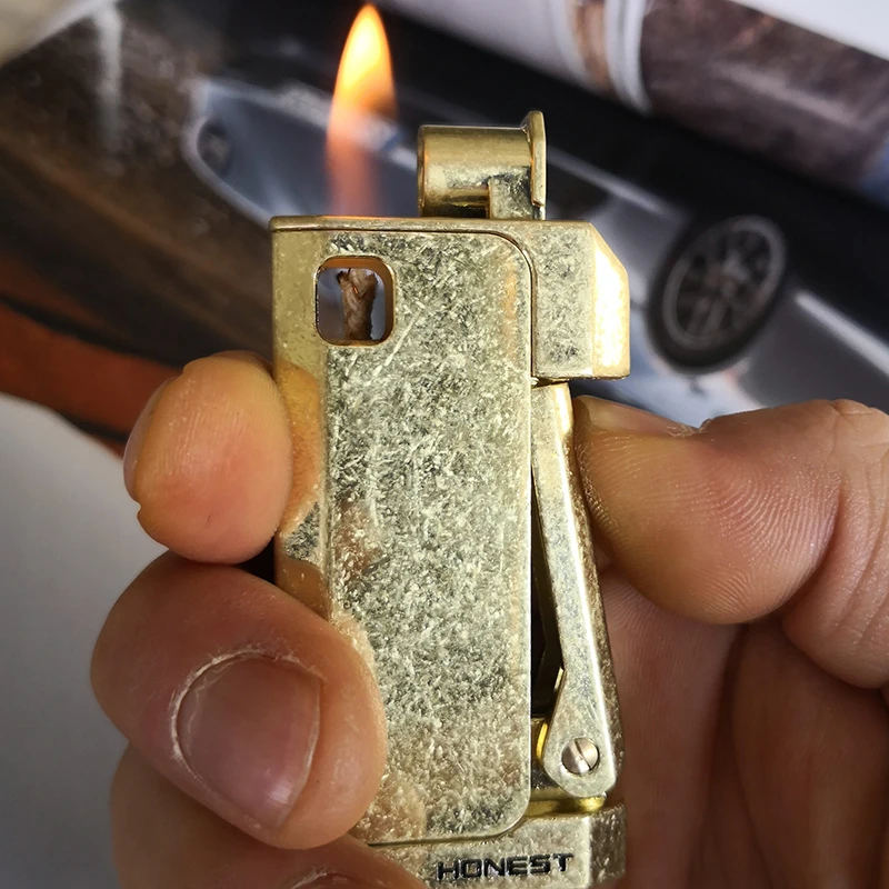 

HONEST kerosene brass zinc alloy windbreak lighter creative mechanical side pressure ignition gasoline lighter