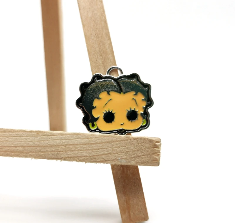 Оптовая продажа 20 шт. металлические подвески Betty head вечерние для