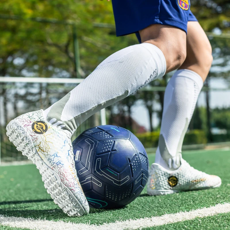 Men Soccer Shoes Breathable Outdoor Football Boots Turf Soccer Cleats Kids Boys Girls AG Women Soft Training Football Shoes