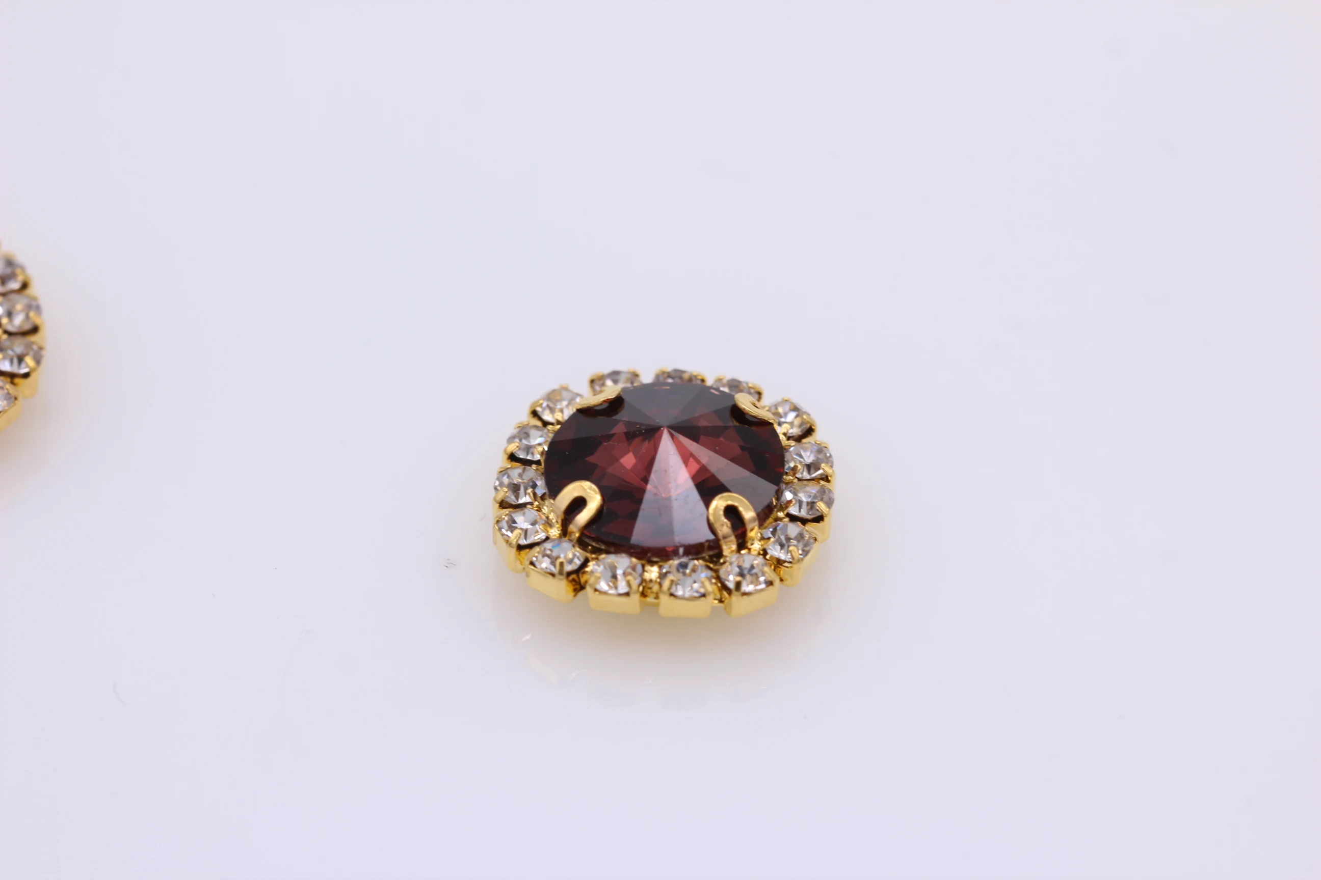 mid amethyst Все размеры цвета круглые Rivoli Кристалл шитье на Необычные граненые камни с кристальной цепочкой золотая металлическая чашка кристалл diy сумки для платья - Цвет: mid amethyst