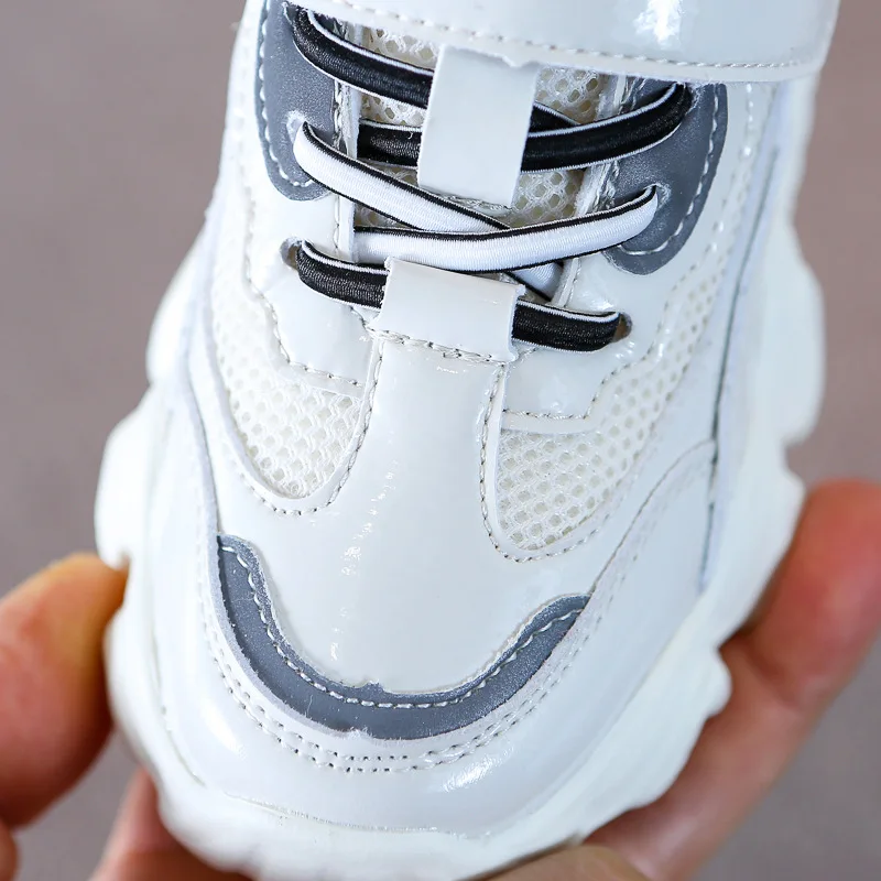 Детские спортивные кроссовки сетчатые массивные для мальчиков черные бега