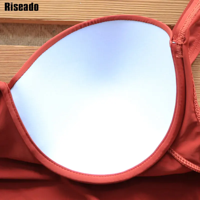 Женский купальный костюм с рюшами Riseado открытой спиной красный на бретелях 2021