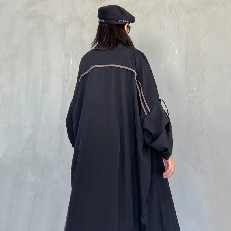 

[EAM] Women Black Back Striped Oversized Long Trench New Lapel Long Sleeve Windbreaker Fashion Tide Spring Summer 2021 1DE1079