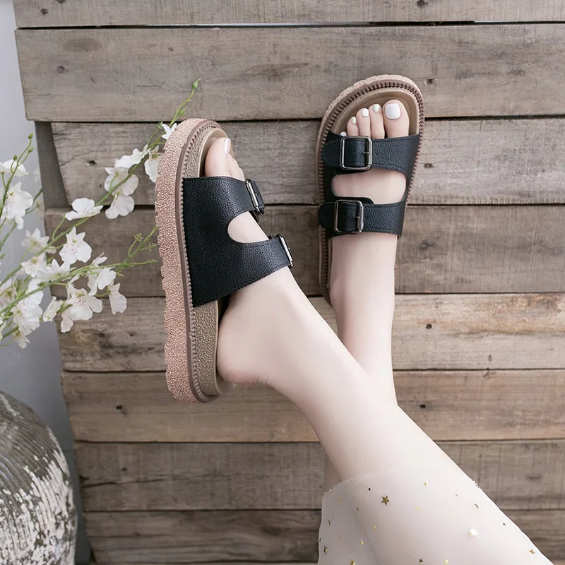 

Shoes Women Med Slippers Flat Shale Female Beach Slides Pantofle Fashion Soft Sabot 2021 Luxury Basic Rubber PU