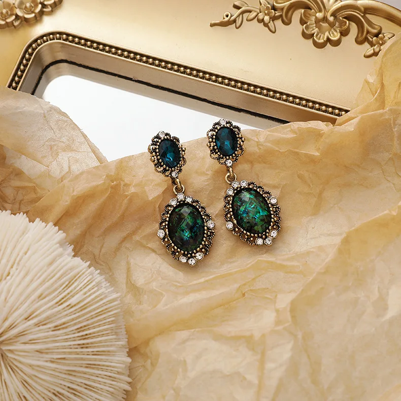 

2020 New Arrival Vintage Elegant Green Crystal Geometric Dangle Earrings For Women Fashion Boucle D'oreille Party Jewelry