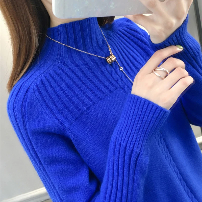 Женский свитер с полувысоким воротником зимний теплый толстый Рождественский