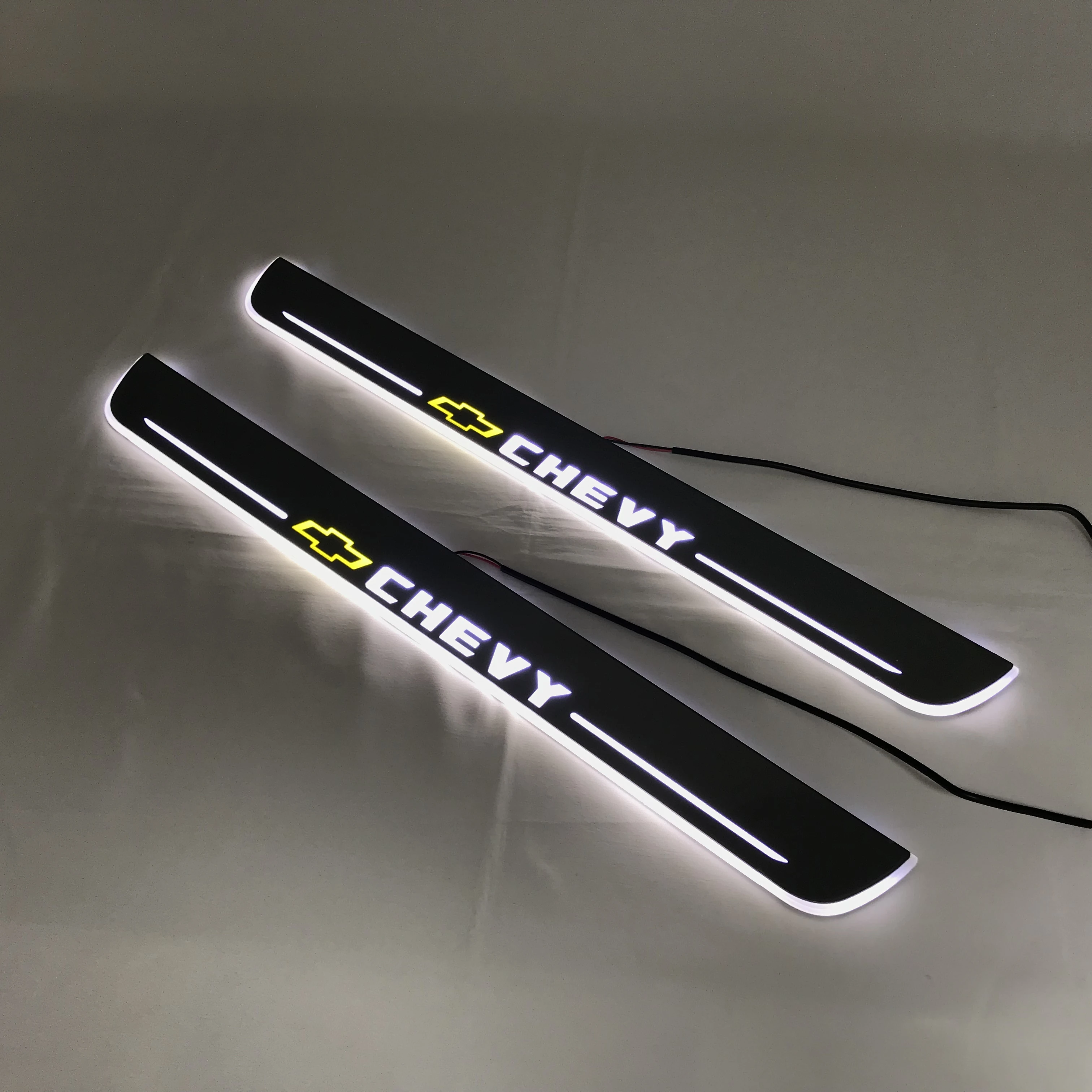 RQXR светодиодные движущиеся двери scuff для chevrolet chevy dynamic порога пластина плоская подкладка наложения потока/еще светильник, 2 шт