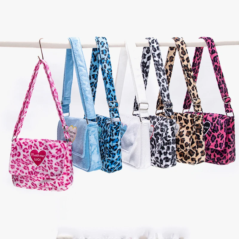 

Fashion Heart Leopard Bag Crossbody Bag Women Luxury Cheetah Printed Faux Fur Bags Fluffy Soft Plush Shoulder Messenger Bag 2020