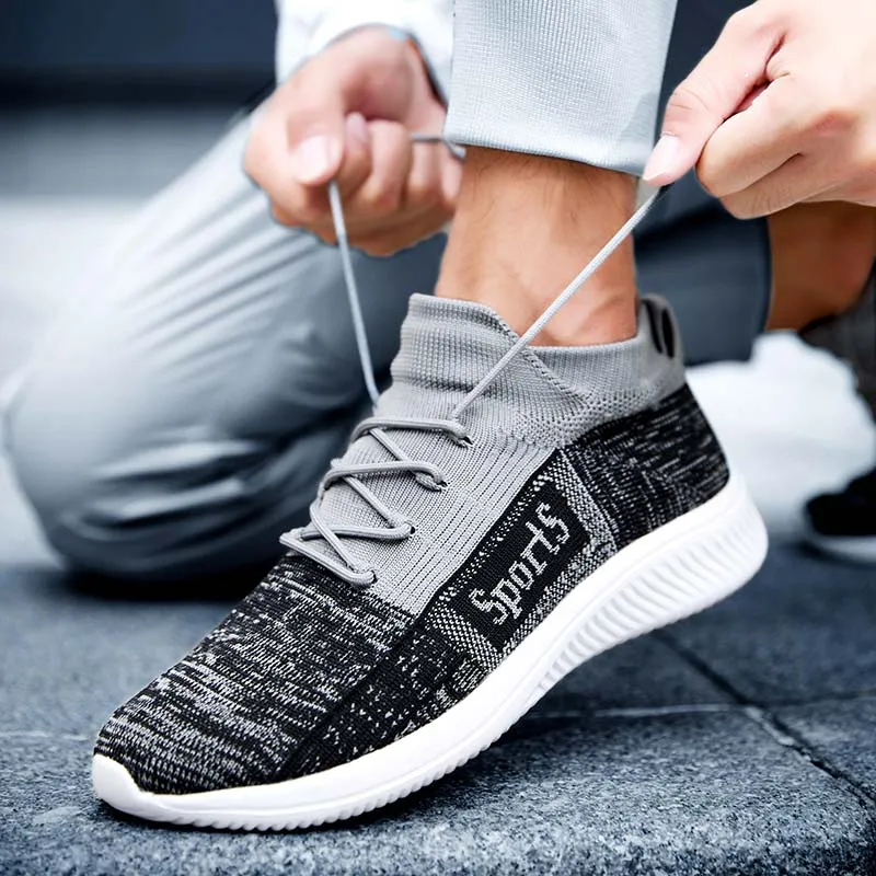 

New Flying Weaving Men Running Shoes Lightweight Casual Mesh Breathable Sneakers Non-slip Wear-resisting Sport Shoes Male