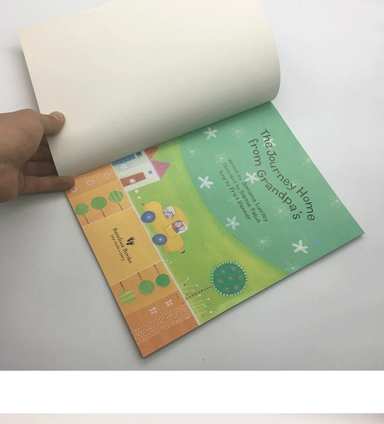 Книга с изображениями на английском языке The Journey Home От дедушки в начальной школе