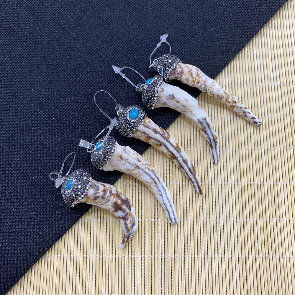 

Natural Shell, Irregular Chili Shape, Fashion Pendant for DIY Handmade, Necklace and Bracelet Accessories Size 15x50-20x80mm