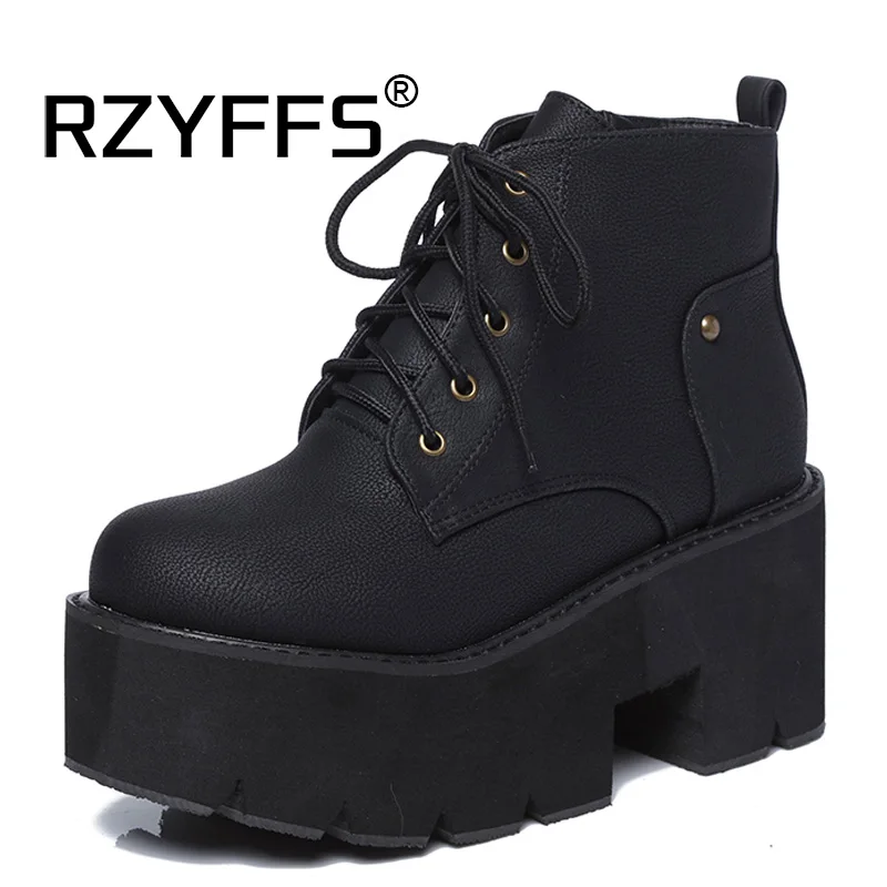 Черные женские ботинки в стиле панк зимняя обувь на платформе и высоком каблуке