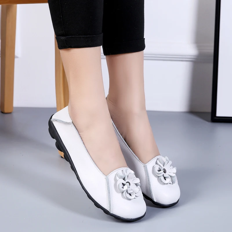 

Women Slip On loafer genuine Leather Autumn Ladies Fashion Flat Shoes Female Sewing Casual Woman Light Flats Shoes big size 44