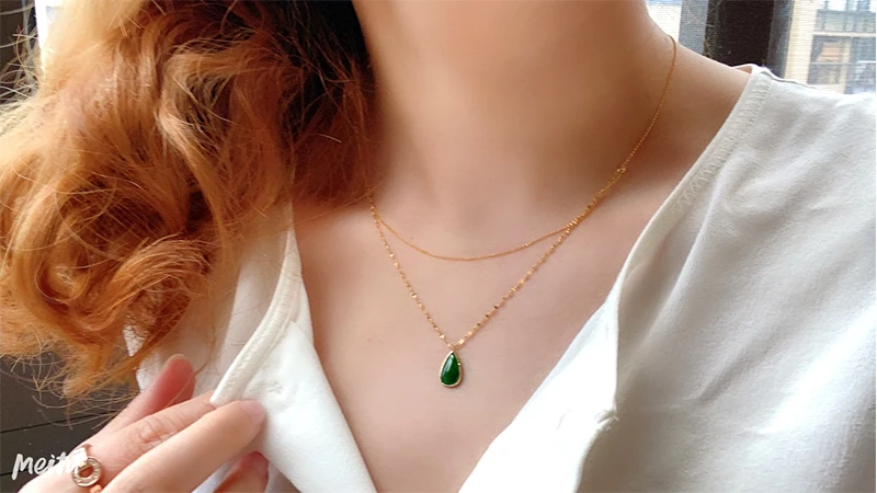 

LUOWEND 18K Solid Yellow Gold Pendant Necklace Natural Jade Women Engagement Necklace Birthday Gift Pear Shape Gemstone Jewelry