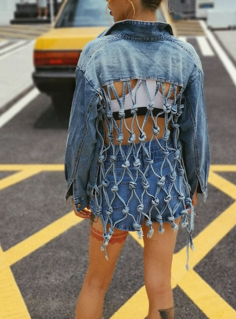 Пикантная джинсовая куртка с открытой спиной женское модное Трендовое пальто