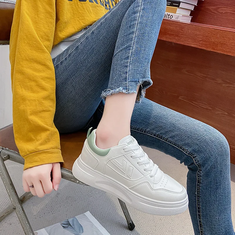 Han edition white shoe female ins tide fall 2021 new breathable students thick bottom sandals red leisure Q101 Venus