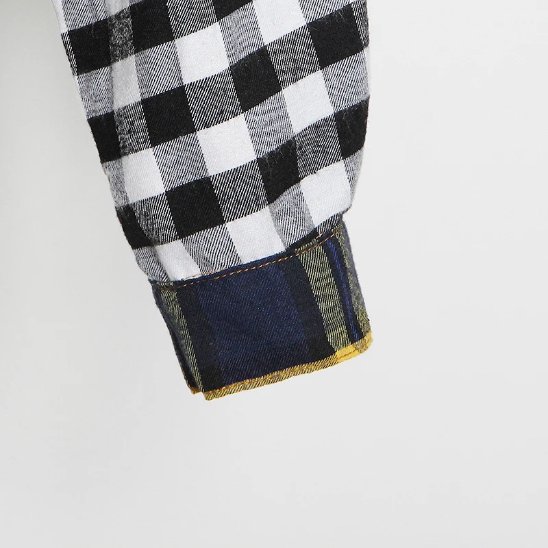 

TWOTWINSTYLE Streetwear Patchwork Denim Plaid Jacket For Women Lapel Long Sleeve Hit Color Casual Jackets Female Fashion Autumn