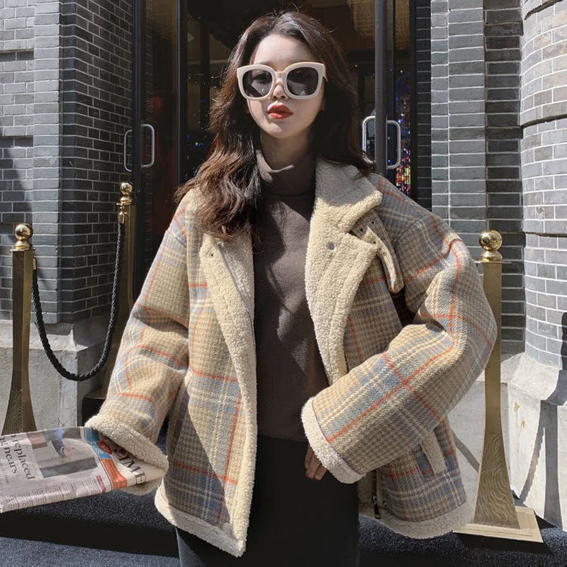 

Women Full Sleeve Short Jacker Autumn And Winter Thicken Outwear Causal Style Overcoats