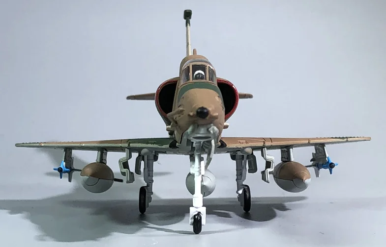 Модель WLTK из Израиля IAF A-4M Skyhawk Fighter 1/72 литые под давлением |