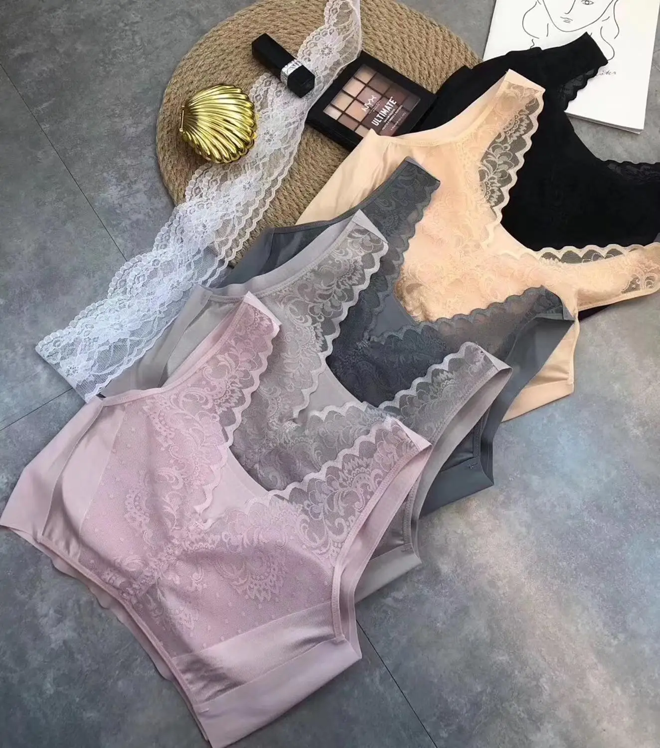 Новинка 2020 сексуальные спортивные Бесшовные женские бюстгальтеры кружевное