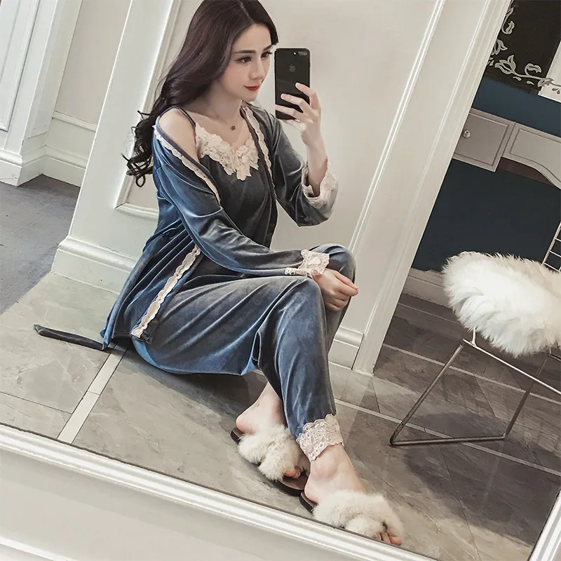 

Women Robes Pijamas Bathrobe Winter Velvet Pyjamas Autumn and Warm Coral Bath Three Piece Suit Female Sleepwear 2021