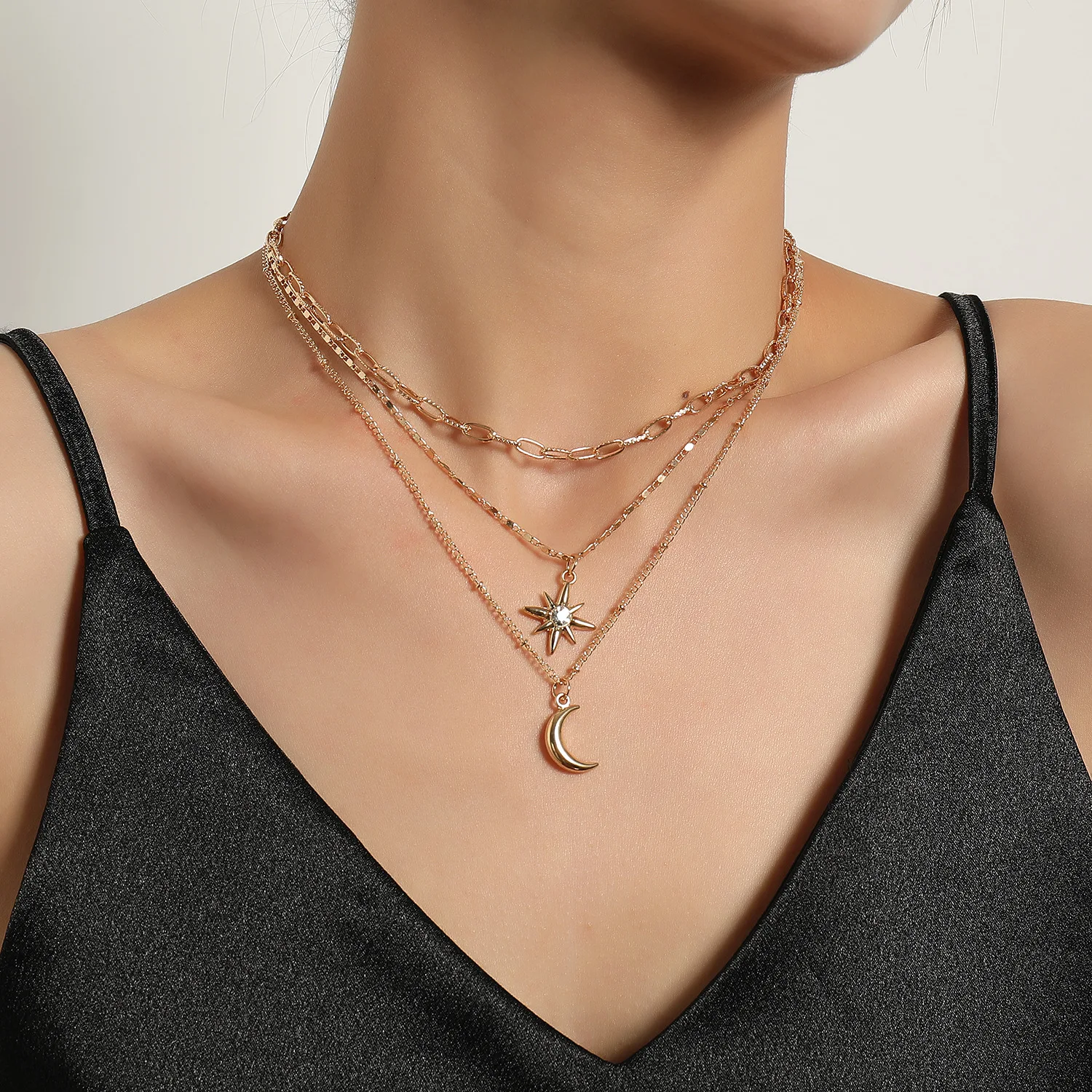 

Bohemian Gold Moon Choker Necklace for Women Chains Statement Necklace Star Map Heart Pendant Necklaces Boho Jewelry Gift