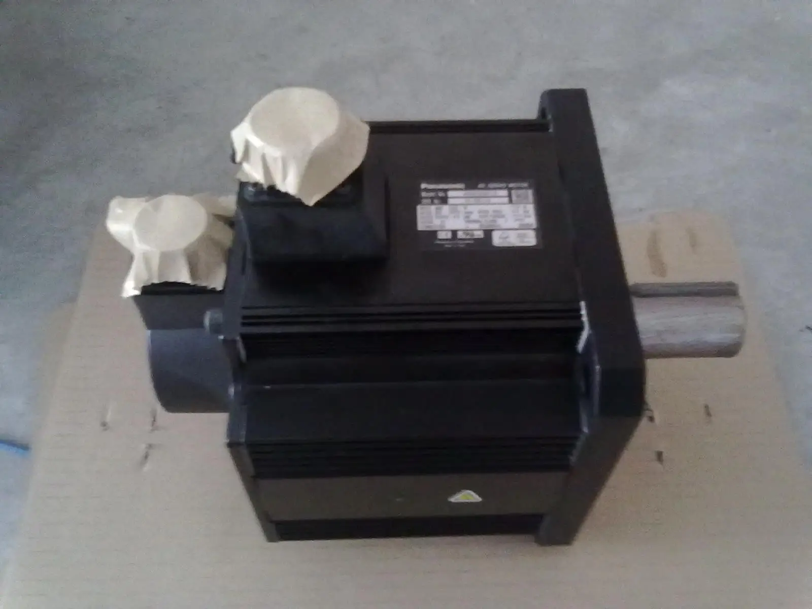 

New original Yaskawa SGMGV-09ADC61, 850W1500r motor Warranty 1 year Special offer