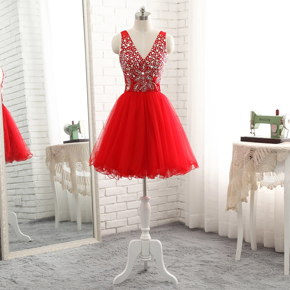 Женское короткое платье с блестками красное трапеция V образным вырезом и