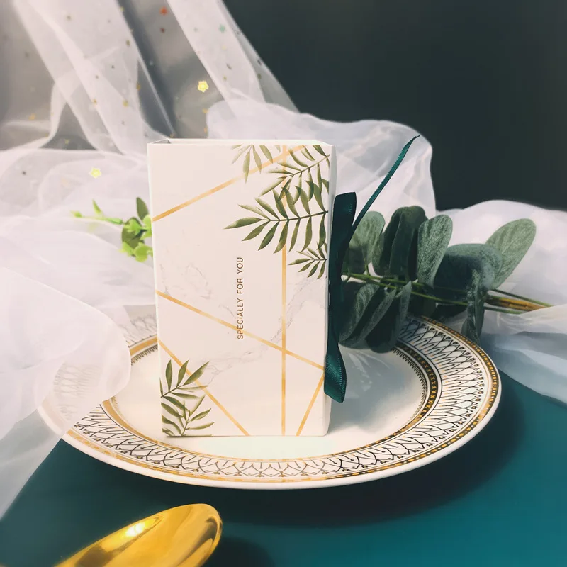 

European Leaf Gift Box with Ribbon Bow Cuboid Fresh Forest Style Wedding Favors Packaging Box Birthday Party Candy Boxes Green
