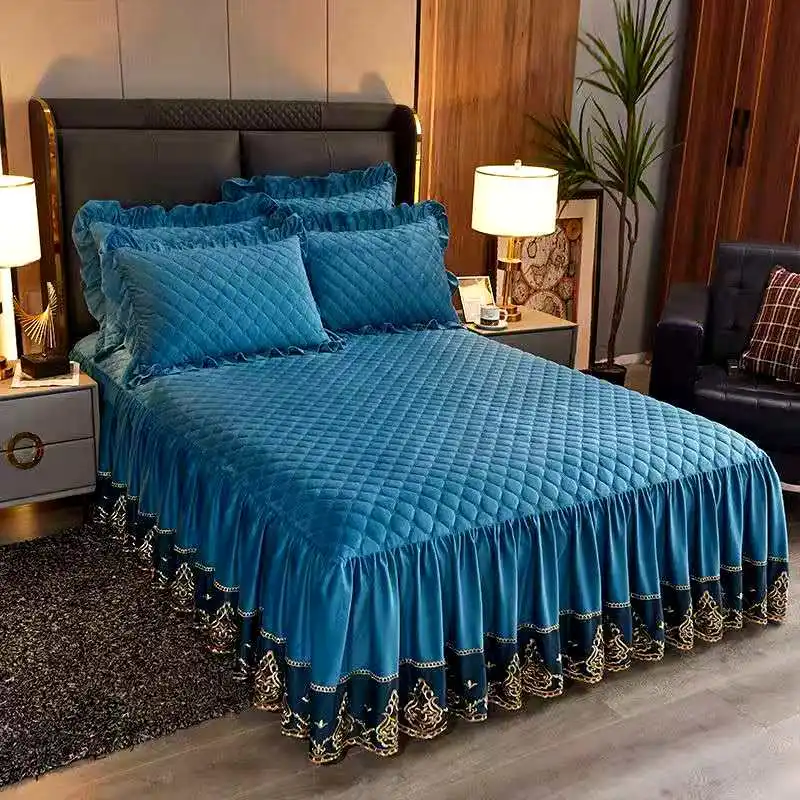 

Luxury Solid Color Crystal Velet Quilted Bedspread King Queen Size Lace Soft Coral Fleece Bed Skirt Not Including Pillowcase