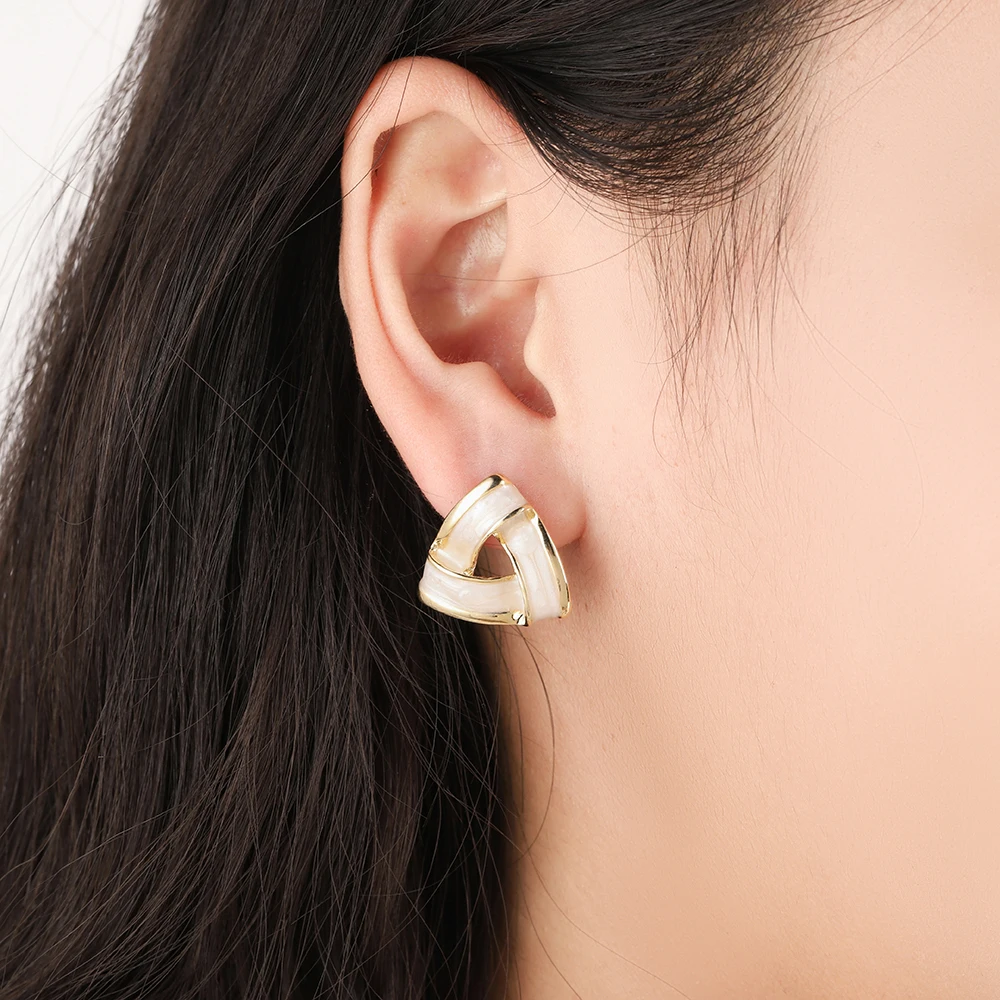 

Ant Angel Classical Geometric Pattern Penrose Triangle Ear Drop Reflective Glass Surface 14 K Gold Plated Ear Dorp For Women