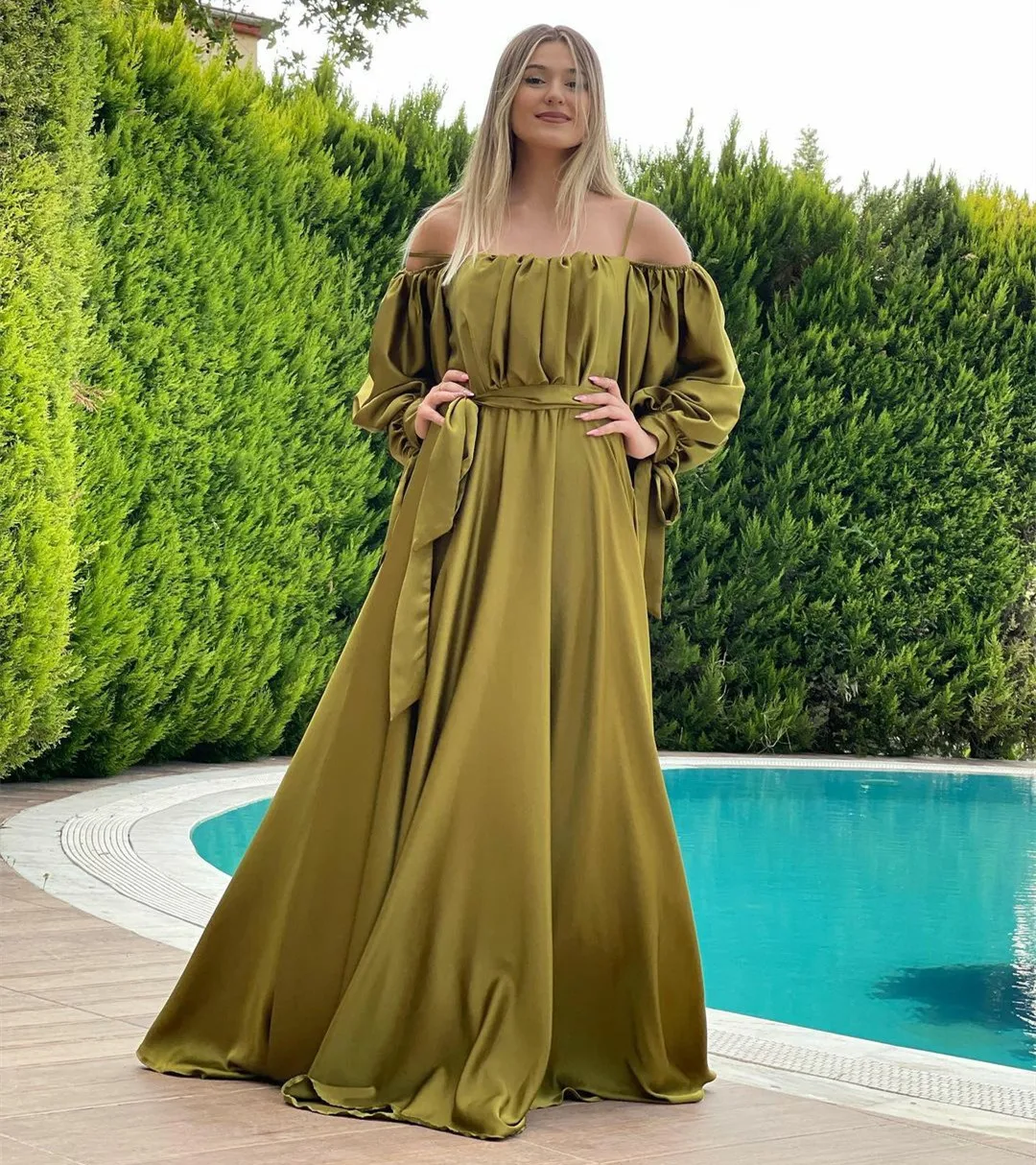

Vintage Long Satin Green Evening Dresses with Pockets A-Line Zipper Back Pleated Robes De Mariée Party Gowns For Women