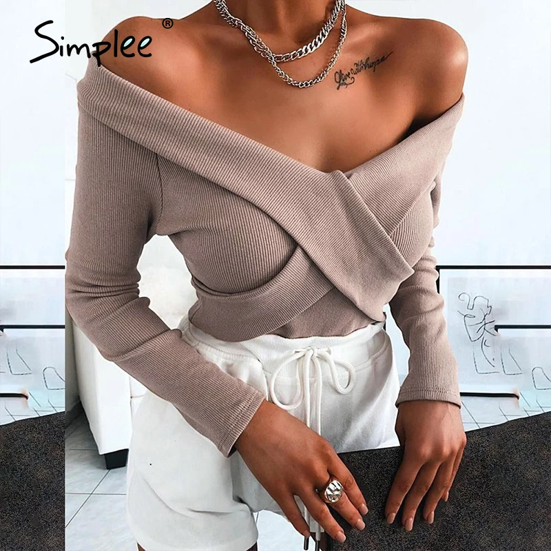 Женский трикотажный свитер с открытыми плечами и V-образным вырезом | Женская