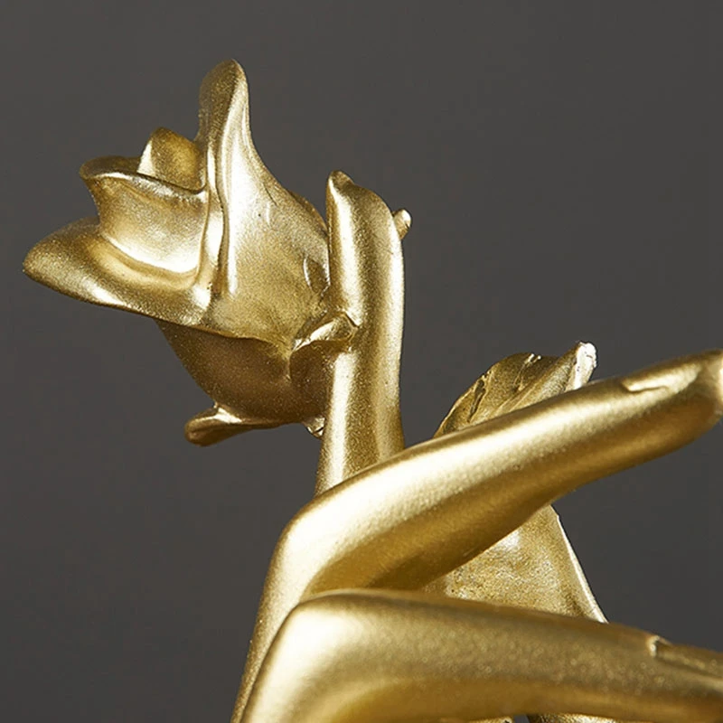 

Gold Resin Statue for Decoration Home Decor Statues Abstract Sculpture Modern Figurines Love Rose Statue Present