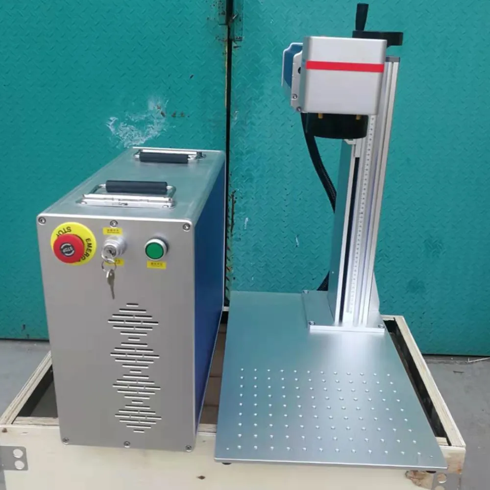 Оптоволоконная лазерная маркировочная машина 20 Вт/30 Вт/50 Вт металлический гравер