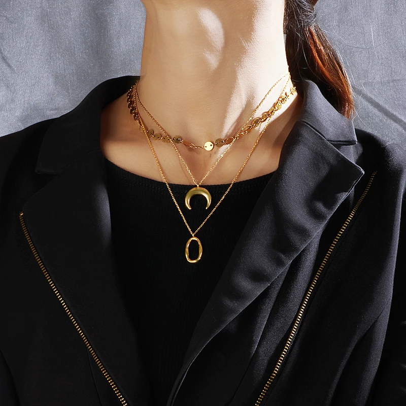 

Baoyan Gold Necklace Simple Luxury Stainless Steel Tag Necklaces Golden Geometric Oval Horn Pendant Necklaces For Women Men