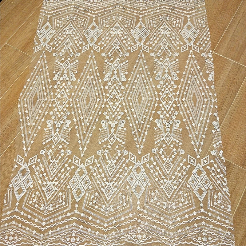 New high-grade mesh embroidery tissu Diamond shaped sequins fabric DIY wedding dress made by high-end brands fabrics | Дом и сад