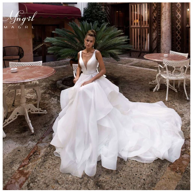 

MNGRL Retro Simple Wedding Gown V-neck Sleeveless White Lace Bridal Dresses Backless Plus Size Tail Wedding Dress