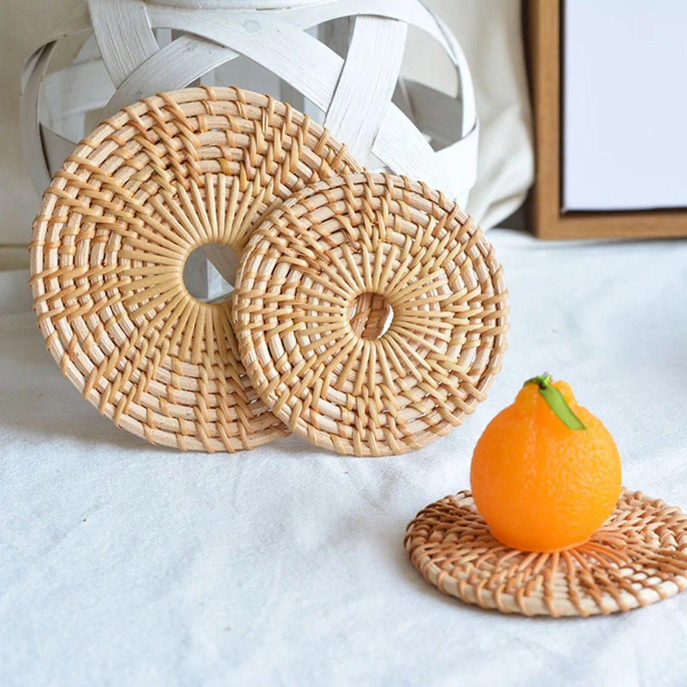 

5Pcs Round Natural Rattan Coasters Bowl Pad Handmade Insulation Placemats Table Padding Cup Mats Kitchen Decoration Accessories